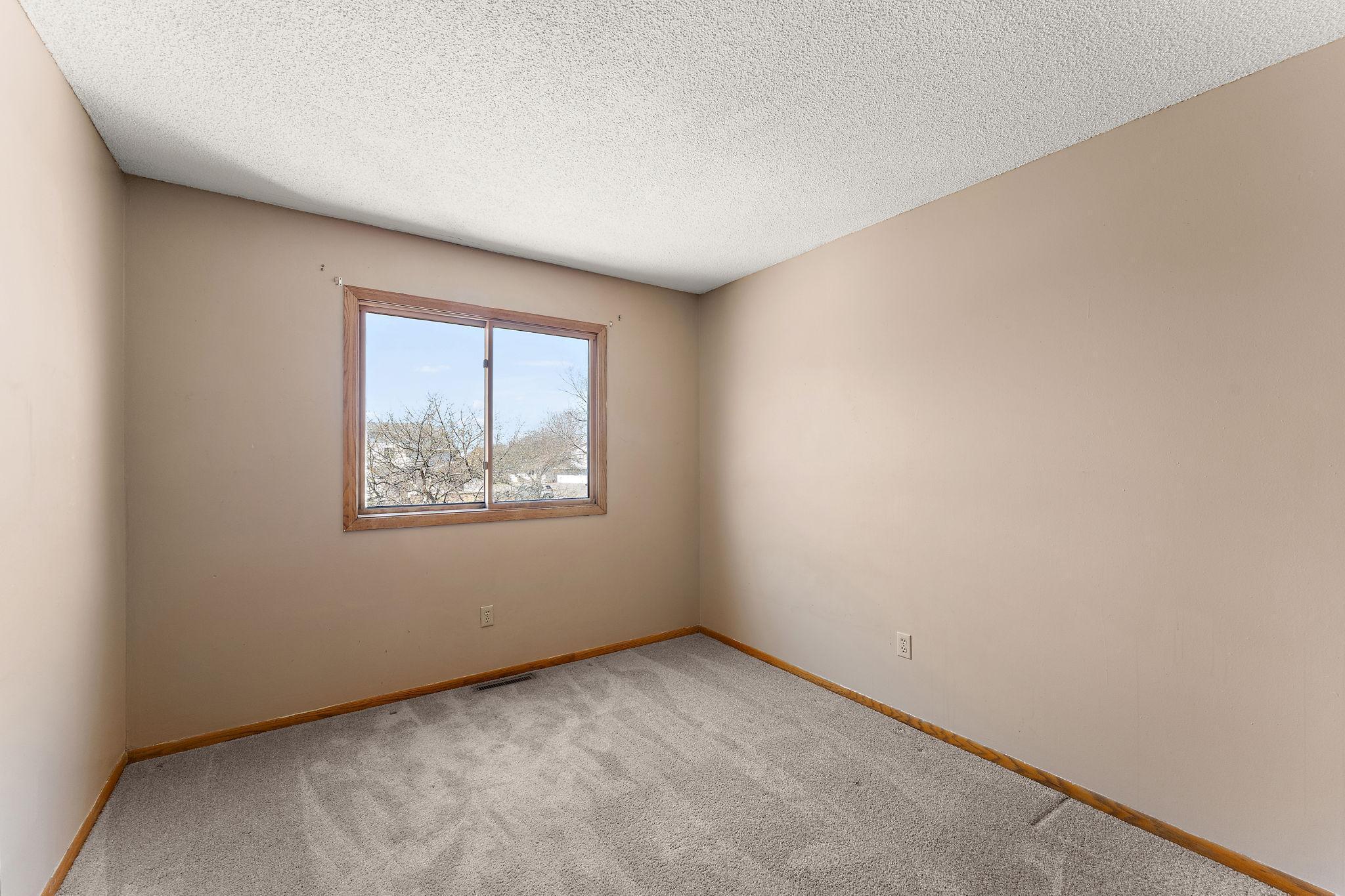11111 Drake Street Northwest Coon Rapids, MN 55433 - Photo 14 of 23