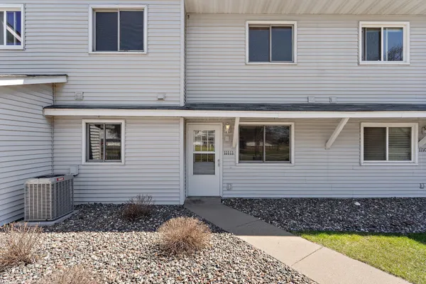 $200,000 | 11111 Drake Street Northwest, Coon Rapids, MN 55433