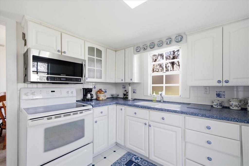 19513 Deer Lake Road Lutz, FL 33548 - Photo 14 of 35