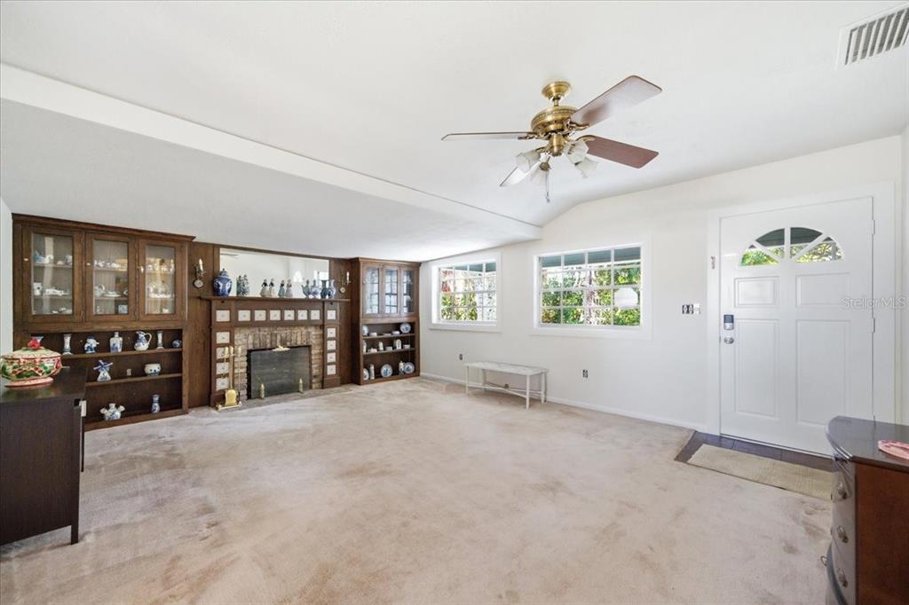 19513 Deer Lake Road Lutz, FL 33548 - Photo 7 of 35