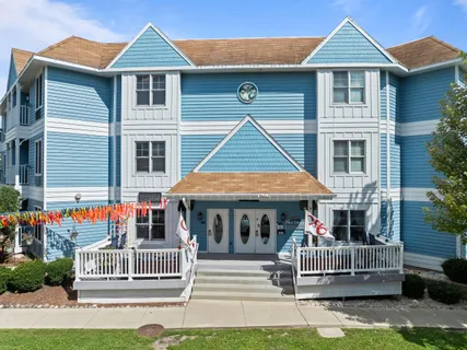 $99,500 | 123 Center Street, Unit 206, Lake Geneva, WI 53147