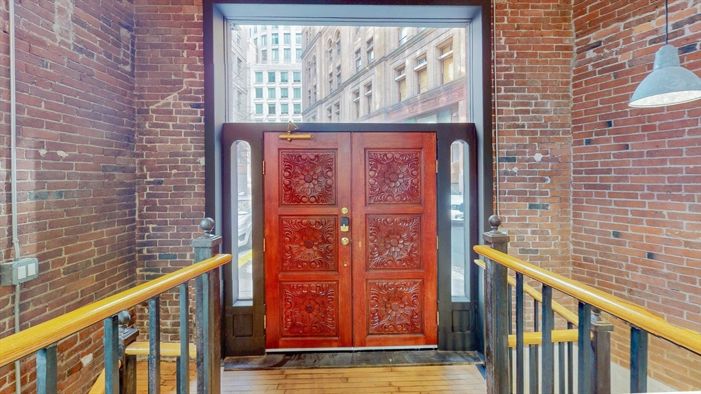 19 Stanhope Street, Unit 1A Boston, MA 02116 - Photo 21 of 21 a view of wooden door