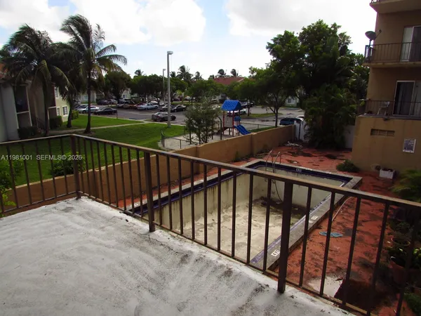 $1,675 | 5100 Southwest 41st Street, Unit 205, Pembroke Park, FL 33023