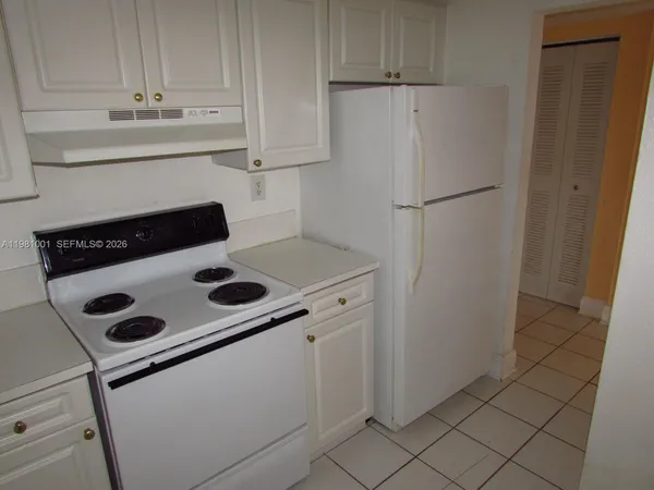$1,675 | 5100 Southwest 41st Street, Unit 205, Pembroke Park, FL 33023