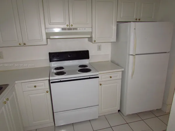$1,675 | 5100 Southwest 41st Street, Unit 205, Pembroke Park, FL 33023