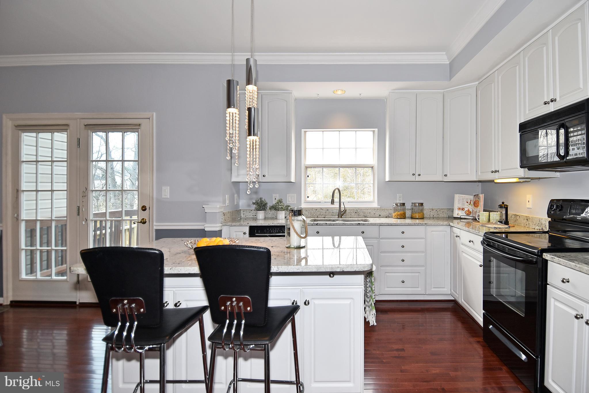 6886 Ridge Water Court Centreville, VA 20121 - Photo 2 of 29 Kitchen