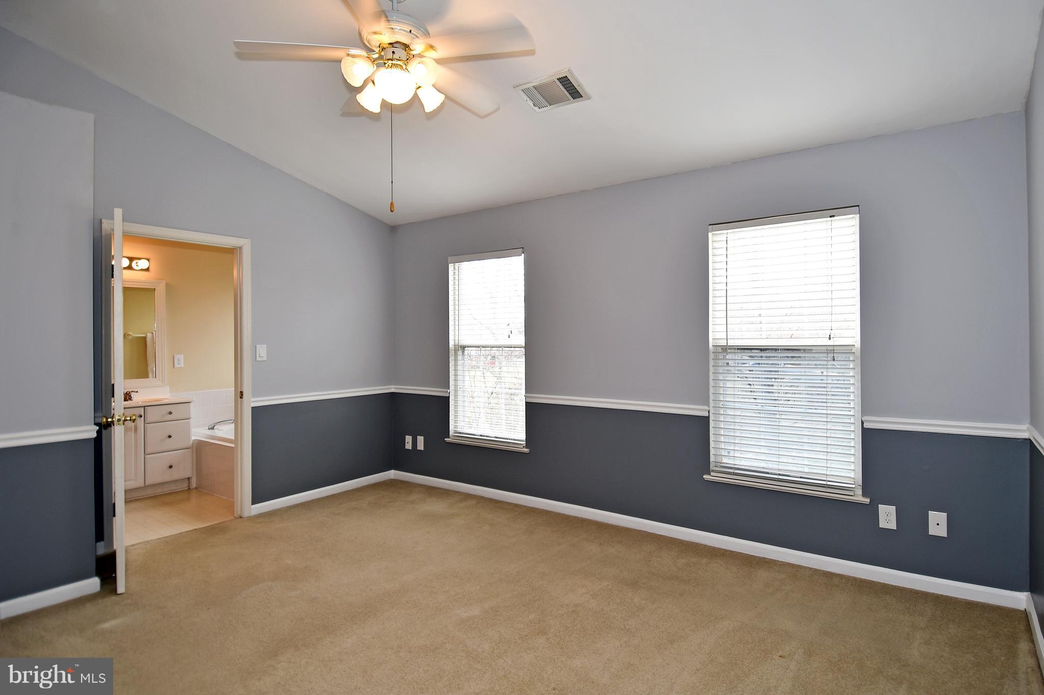 6886 Ridge Water Court Centreville, VA 20121 - Photo 12 of 29 Bath
