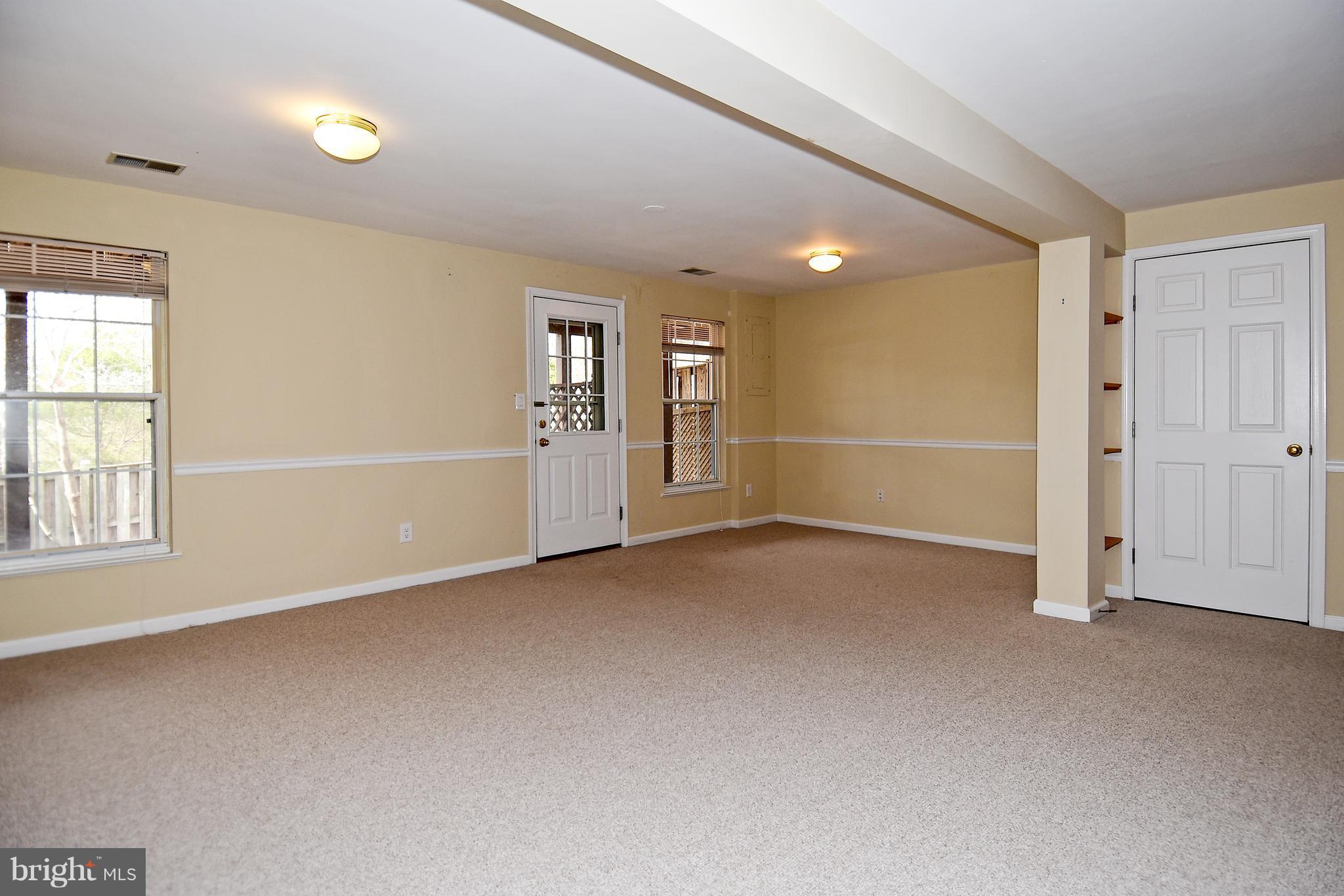 6886 Ridge Water Court Centreville, VA 20121 - Photo 21 of 29 Interior (General)