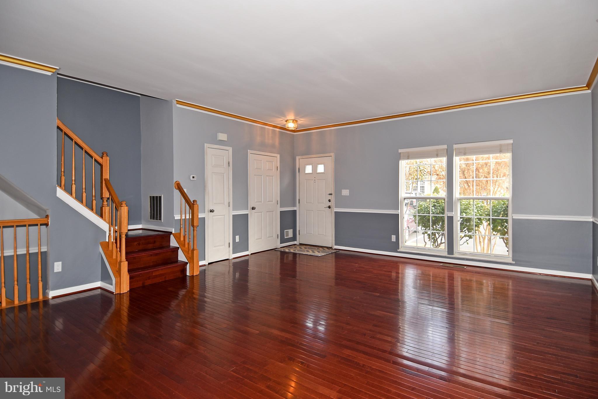 6886 Ridge Water Court Centreville, VA 20121 - Photo 8 of 29 Interior (General)