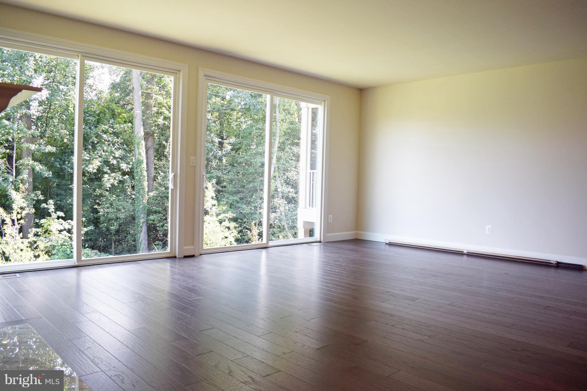 6421 Beatles Lane Alexandria, VA 22310 - Photo 7 of 13 Great Room