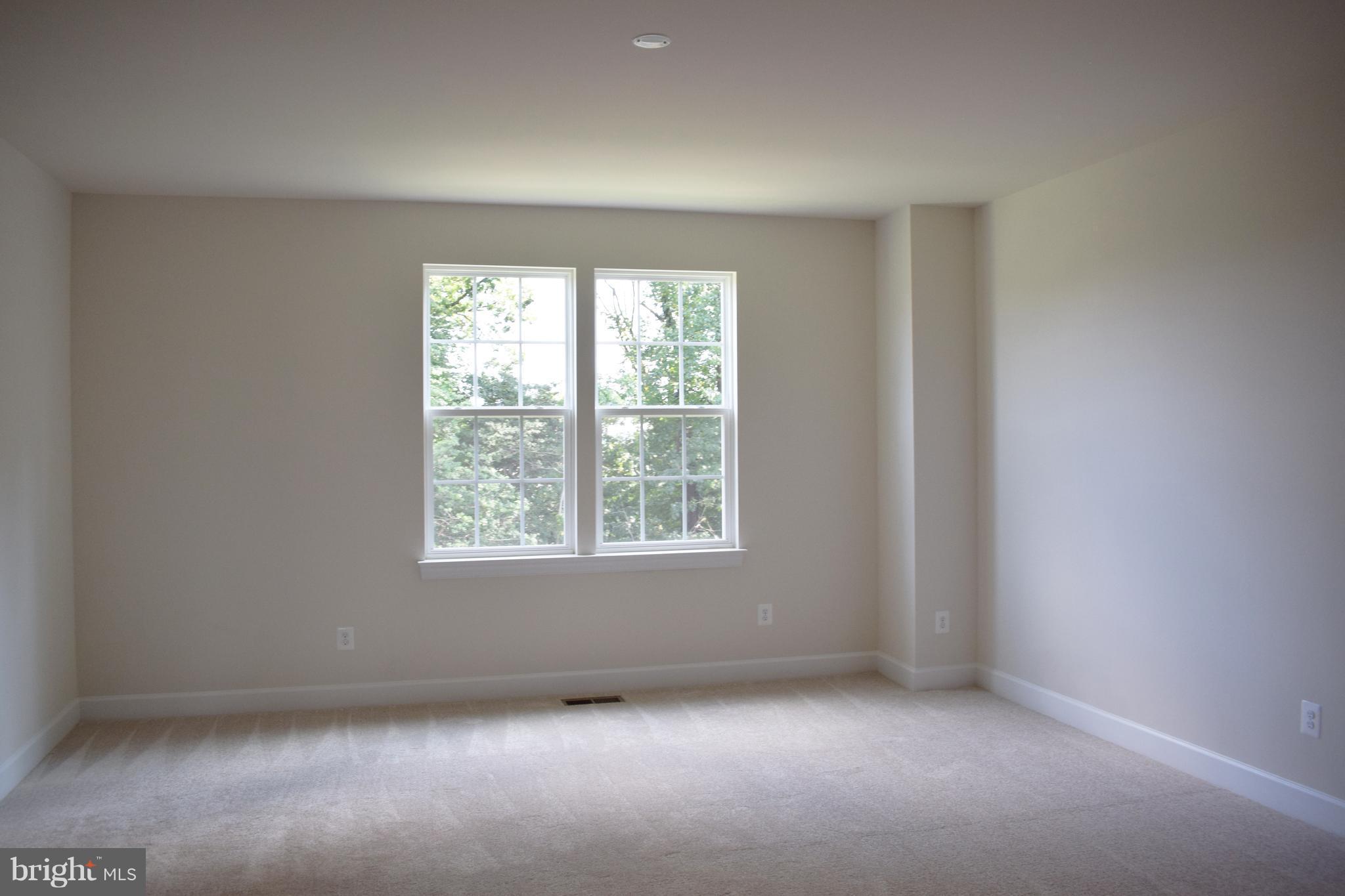 6421 Beatles Lane Alexandria, VA 22310 - Photo 8 of 13 Bedroom (Master)