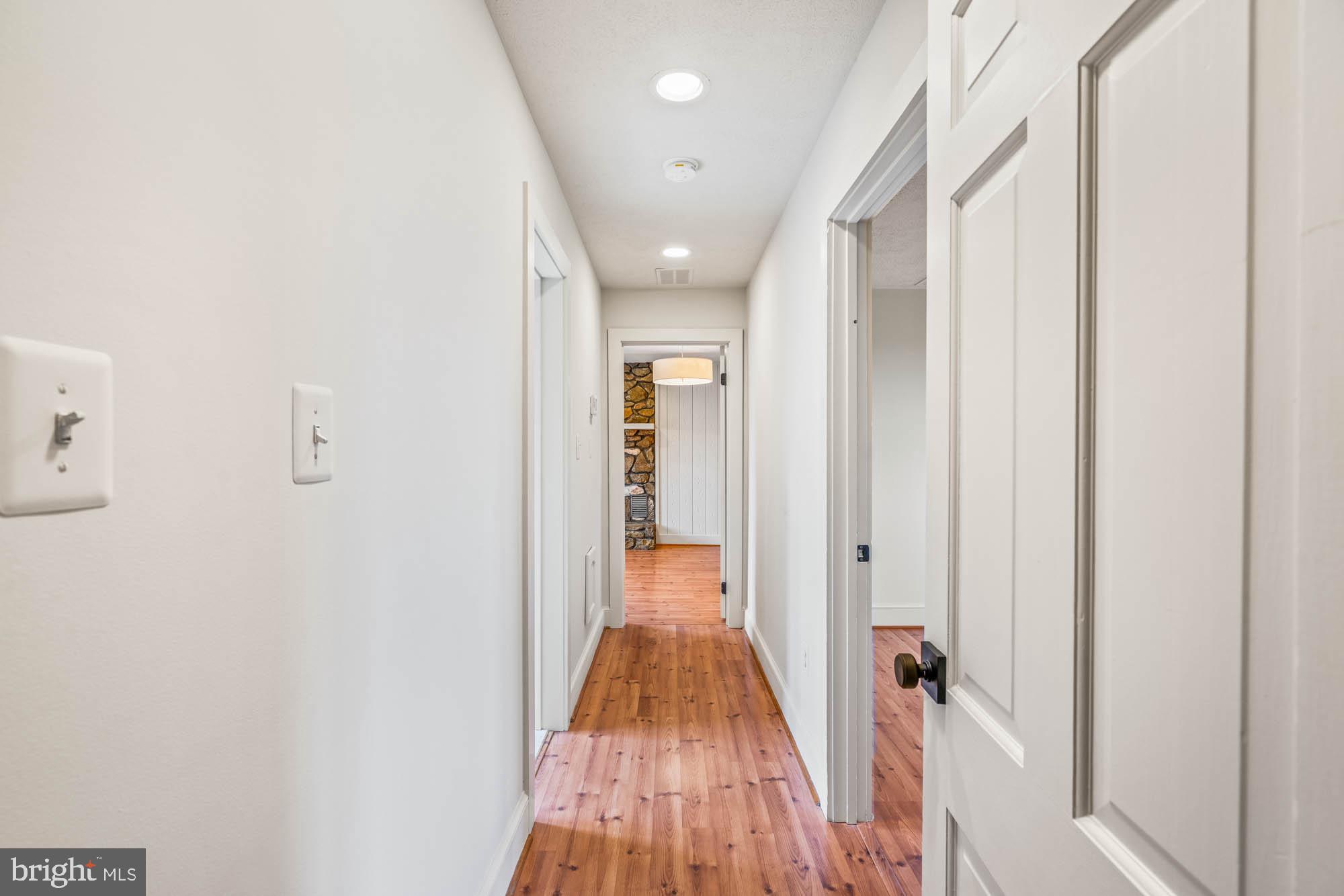 8520 Cannonball Gate Road Warrenton, VA 20186 - Photo 54 of 94 Second level bedroom wing