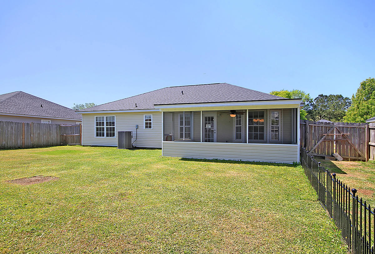 8392 Waltham Road North Charleston, SC 29406 - Photo 33 of 34 CREM_8392 Waltham_009
