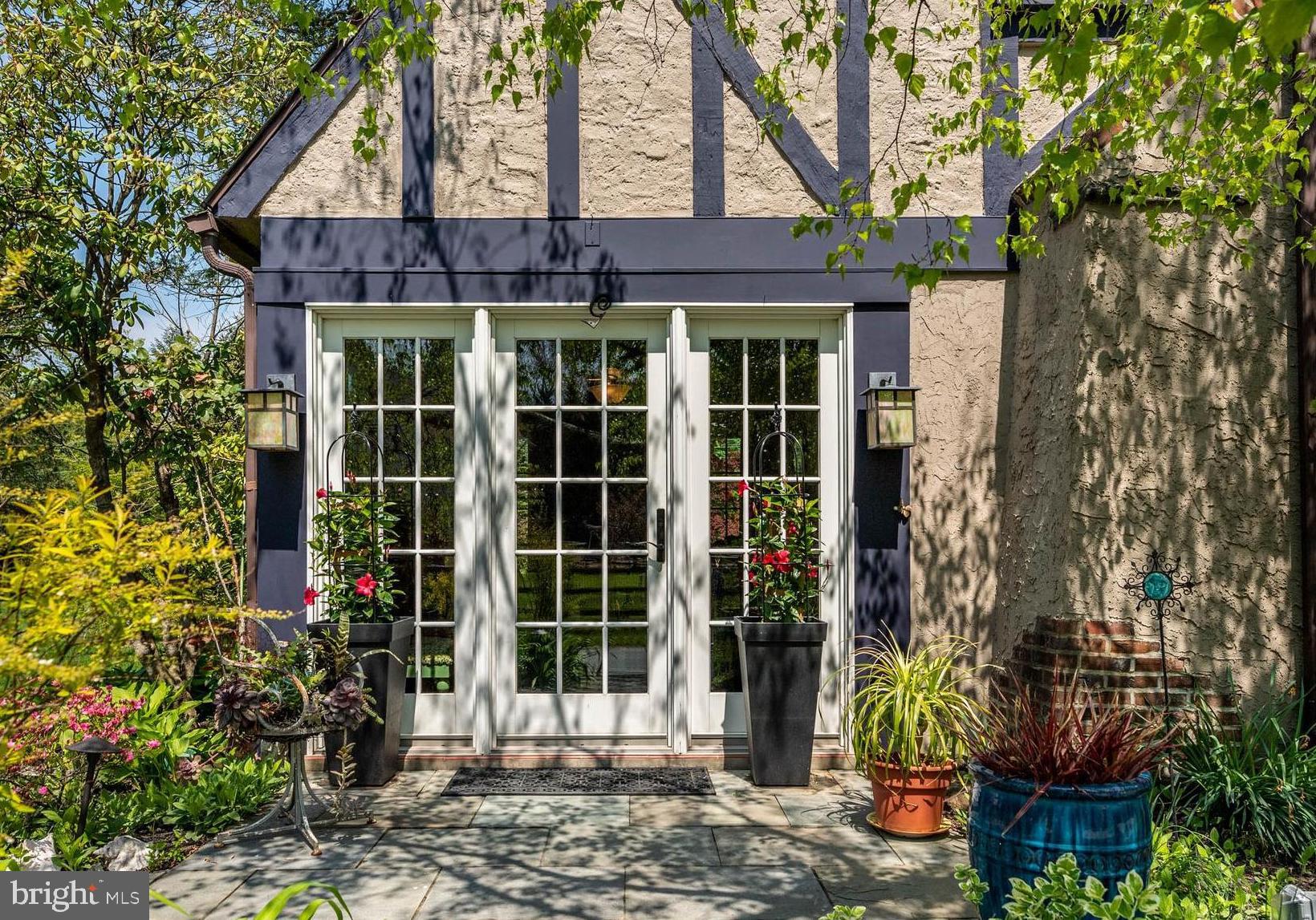 5 Hedgerow Lane Strafford, PA 19087 - Photo 2 of 35