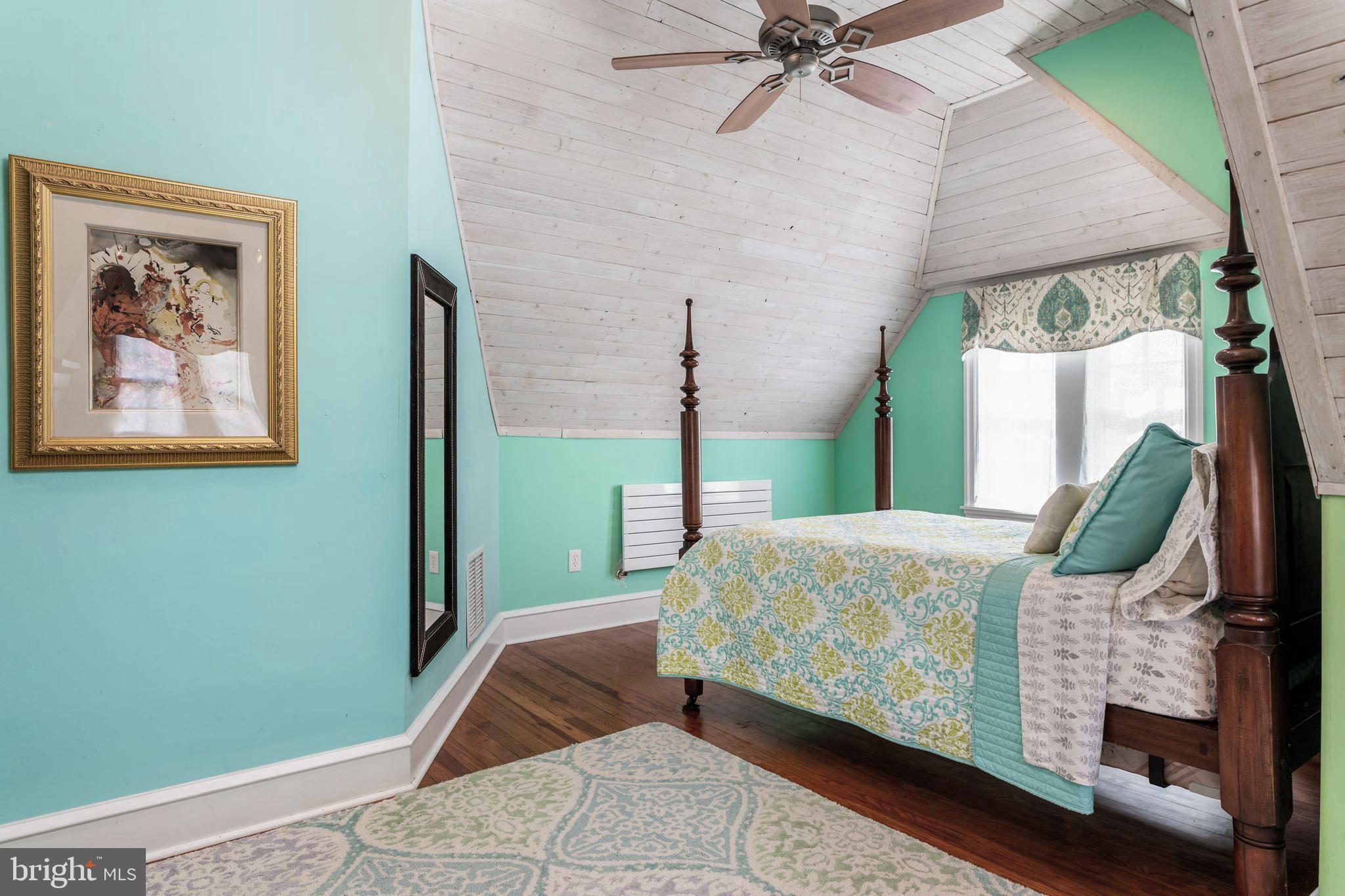5 Hedgerow Lane Strafford, PA 19087 - Photo 29 of 35 3rd Floor Bedroom 4