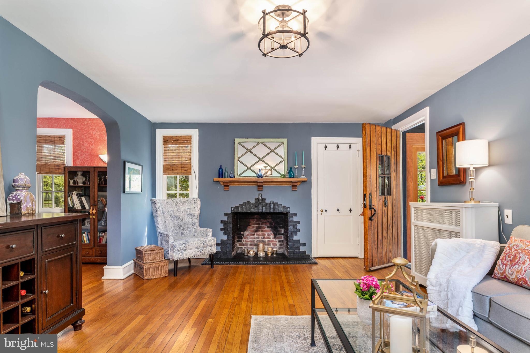 5 Hedgerow Lane Strafford, PA 19087 - Photo 5 of 35 Living Room