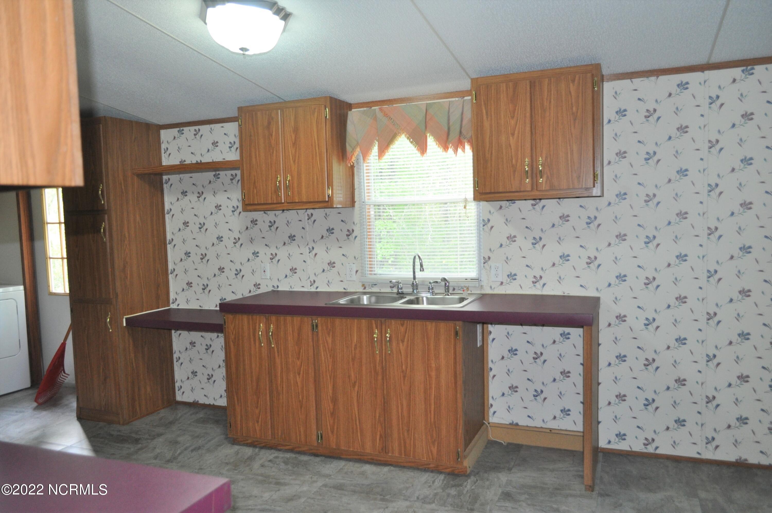 119 Juniper Trail Hampstead, NC 28443 - Photo 12 of 30 Kitchen