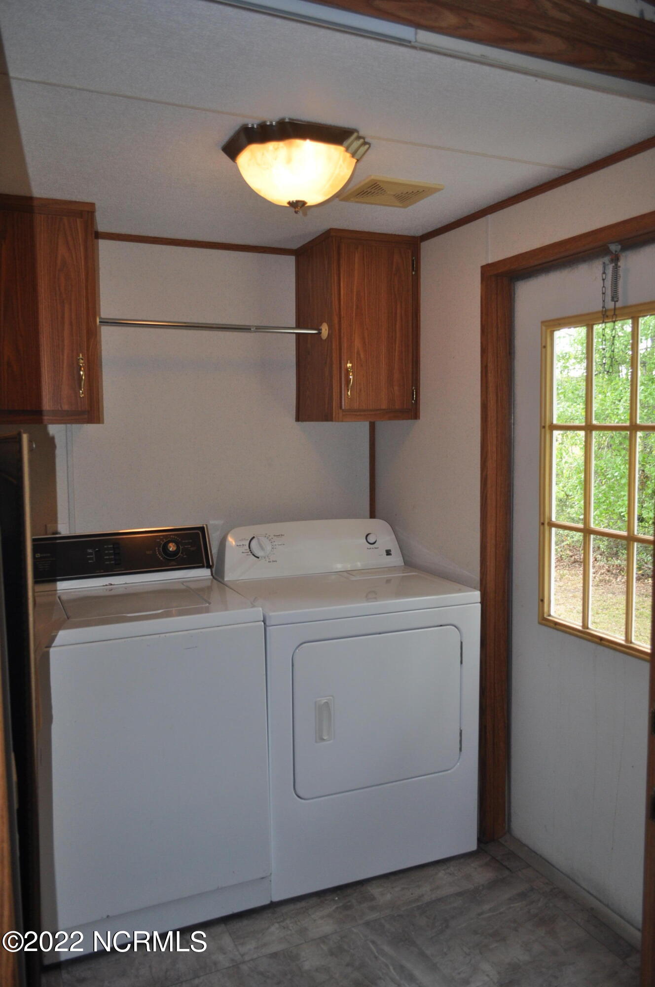 119 Juniper Trail Hampstead, NC 28443 - Photo 8 of 30 Laundry