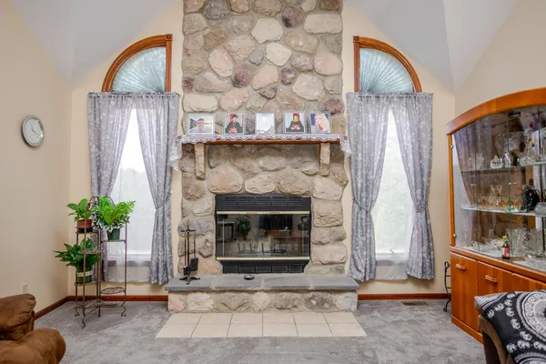 $329,000 | 15 Vine Drive, Hebron, IN 46341