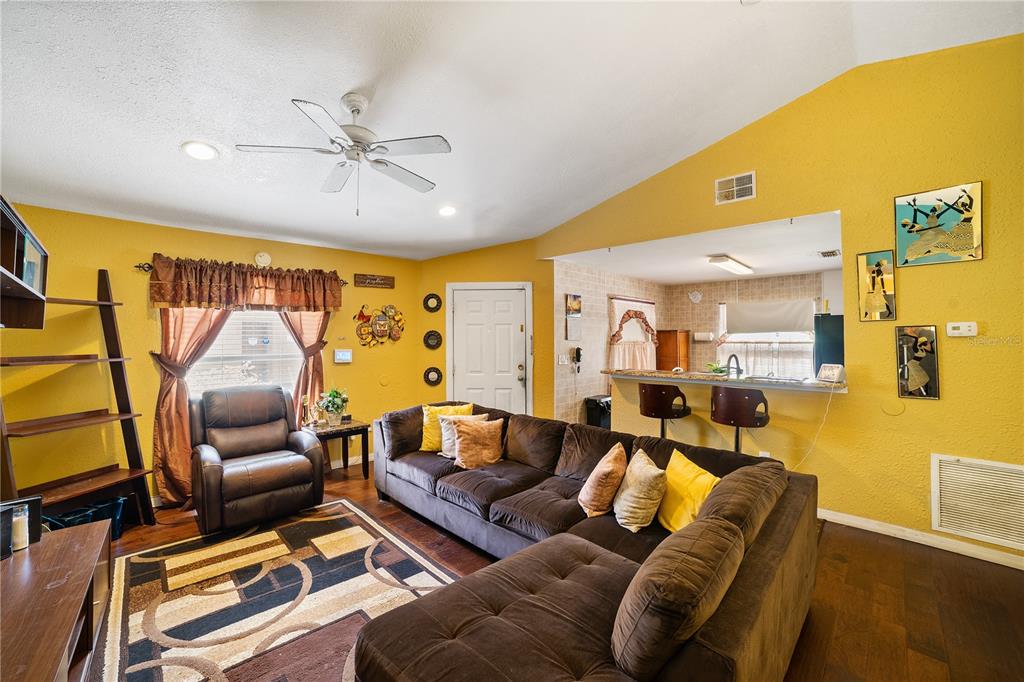 5624 Indialantic Drive Orlando, FL 32808 - Photo 2 of 16