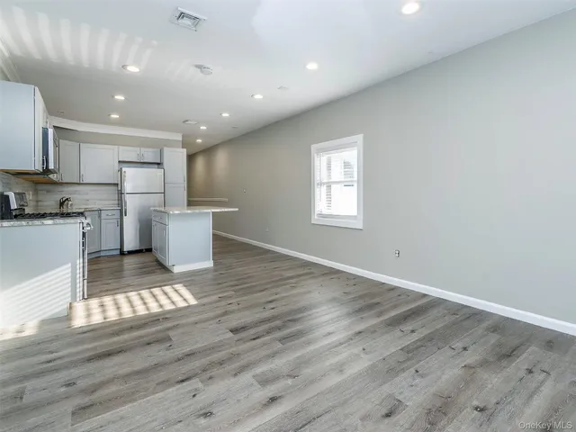 $2,300 | 49 Glen Head Road, Unit 2, Glen Head, NY 11545