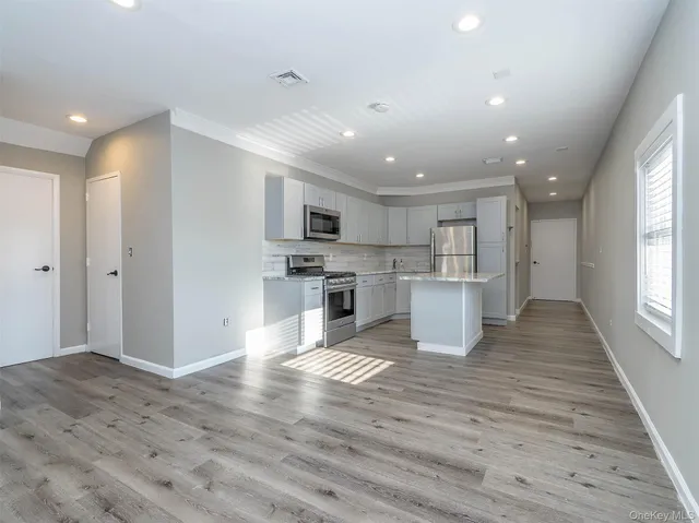 $2,300 | 49 Glen Head Road, Unit 2, Glen Head, NY 11545