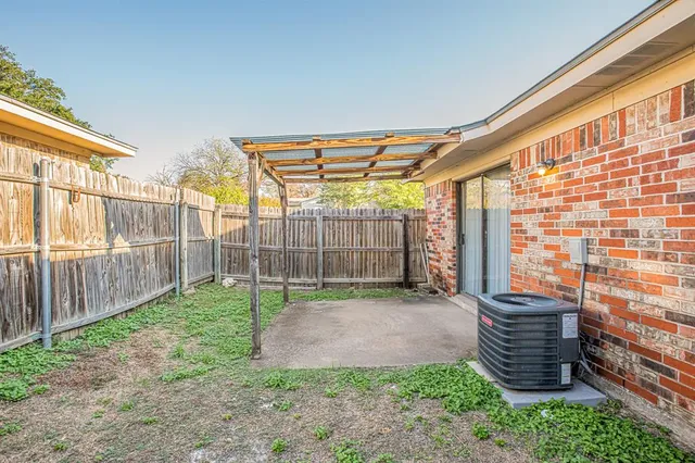 $1,495 | 5013 Geddes Avenue, Unit A, Fort Worth, TX 76107