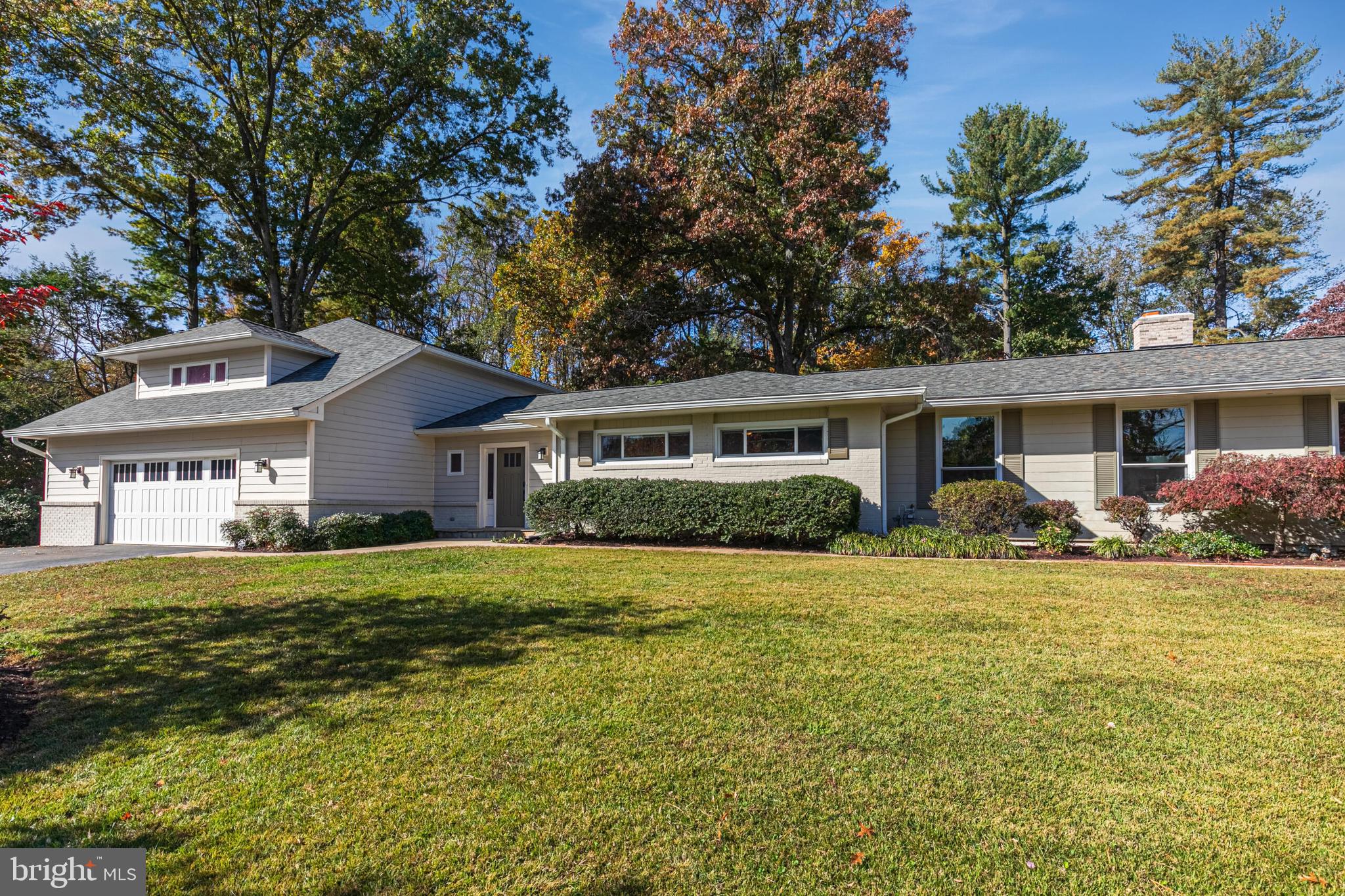 2118 Carrhill Road Vienna, VA 22181 - Photo 65 of 68 Front elevation