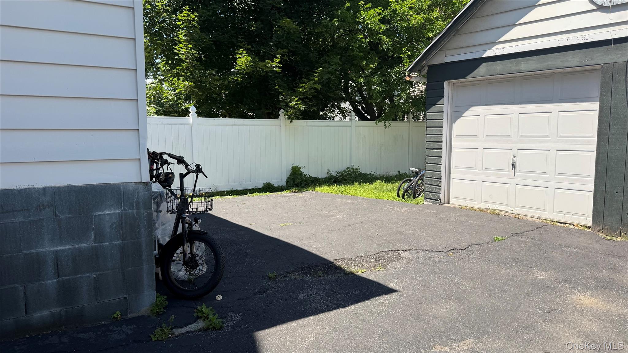 417 Baker Street, Unit B Poughkeepsie, NY 12603 - Photo 6 of 8