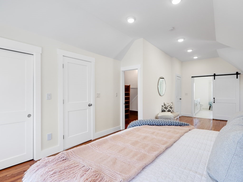 19 Conwell Street, Unit 2 Somerville, MA 02143 - Photo 12 of 38