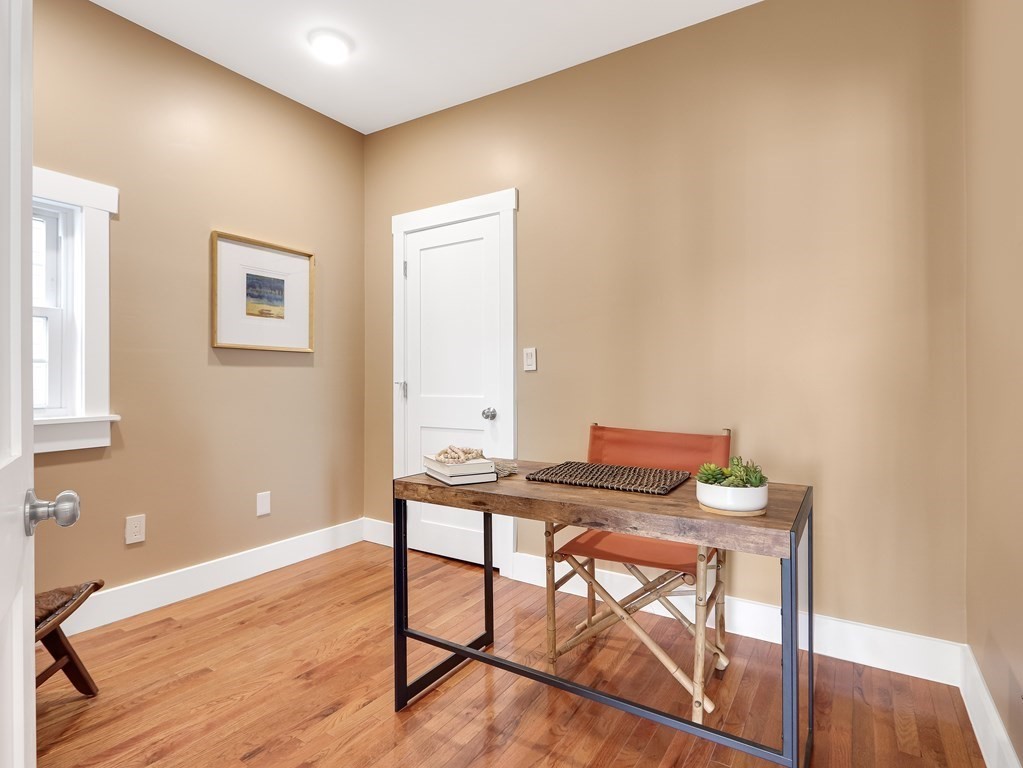 19 Conwell Street, Unit 2 Somerville, MA 02143 - Photo 20 of 38