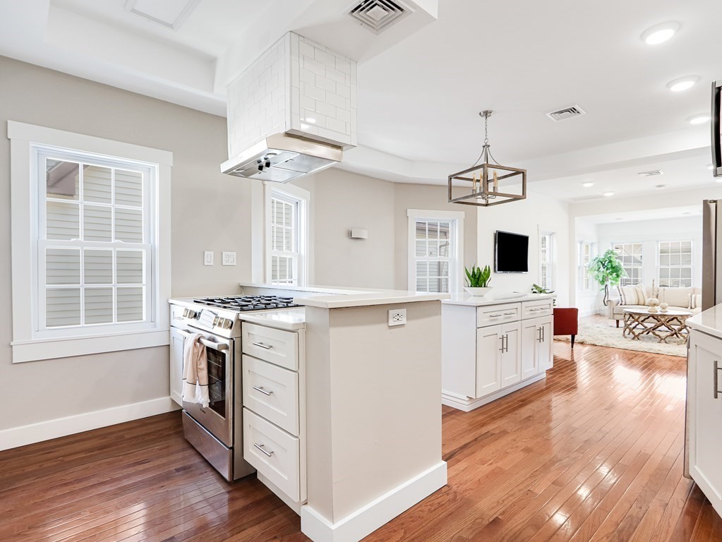 19 Conwell Street, Unit 2 Somerville, MA 02143 - Photo 24 of 38