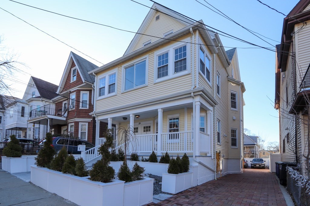 19 Conwell Street, Unit 2 Somerville, MA 02143 - Photo 29 of 38