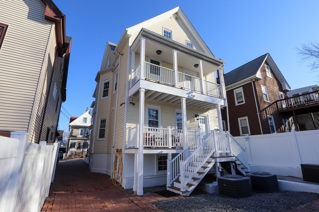 19 Conwell Street, Unit 2 Somerville, MA 02143 - Photo 34 of 38