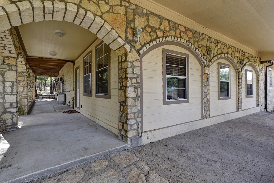 4525 Bell Springs Road Dripping Springs, TX 78620 - Photo 7 of 38 a view of a hallway with entryway
