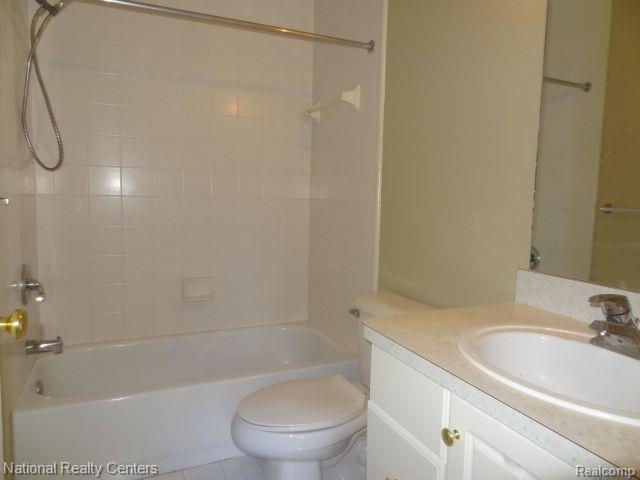 45707 North Stonewood Road Canton, MI 48187 - Photo 19 of 24