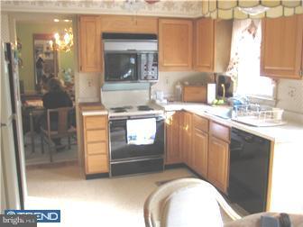 53 Abrams Court Wayne, PA 19087 - Photo 6 of 7 Kitchen