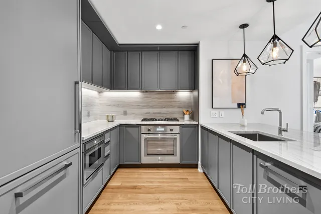 $1,885,000 | 218 West 103rd Street, Unit 7G | Upper West Side