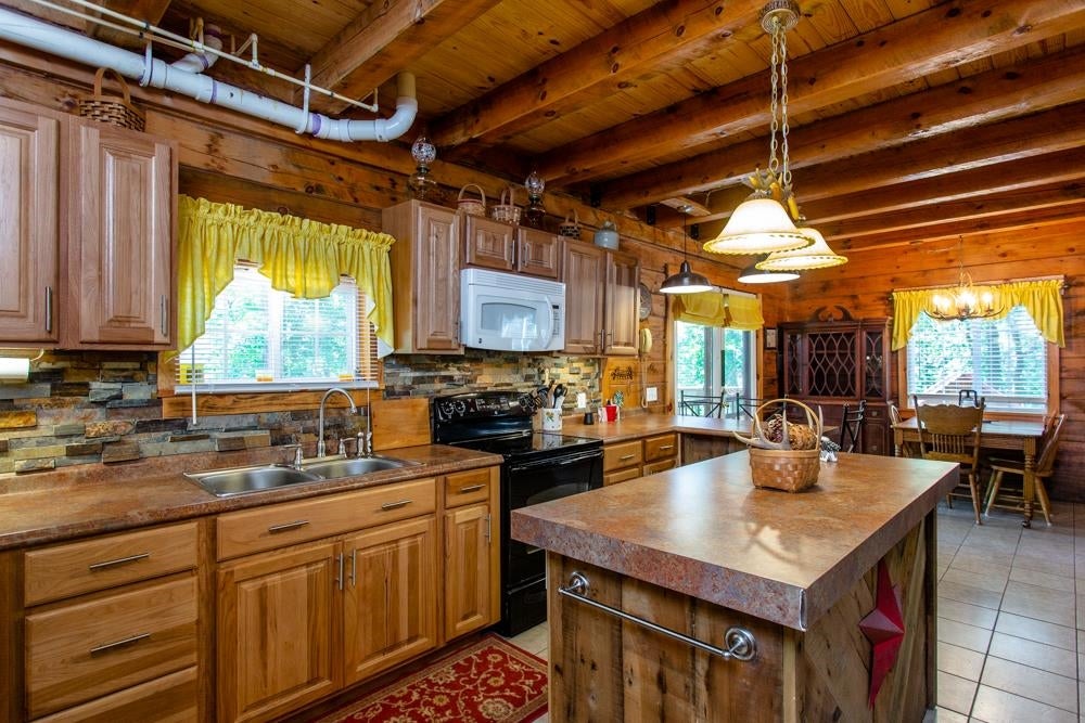 393 Hunters Rdg Trail Milam, WV 26838 - Photo 4 of 28 Gallery Image 4