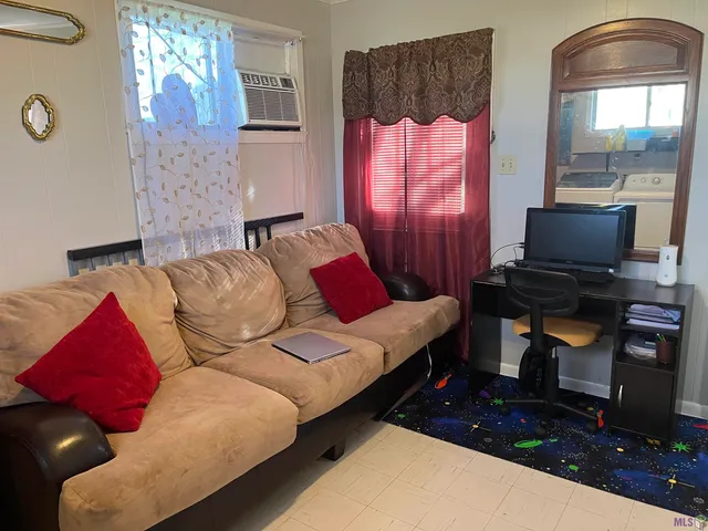 $170,000 | 58101 Canal Street, Plaquemine, LA 70764