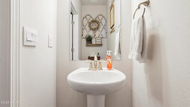 $449,900 | 233 Martingale Loop, Lynn Haven, FL 32444