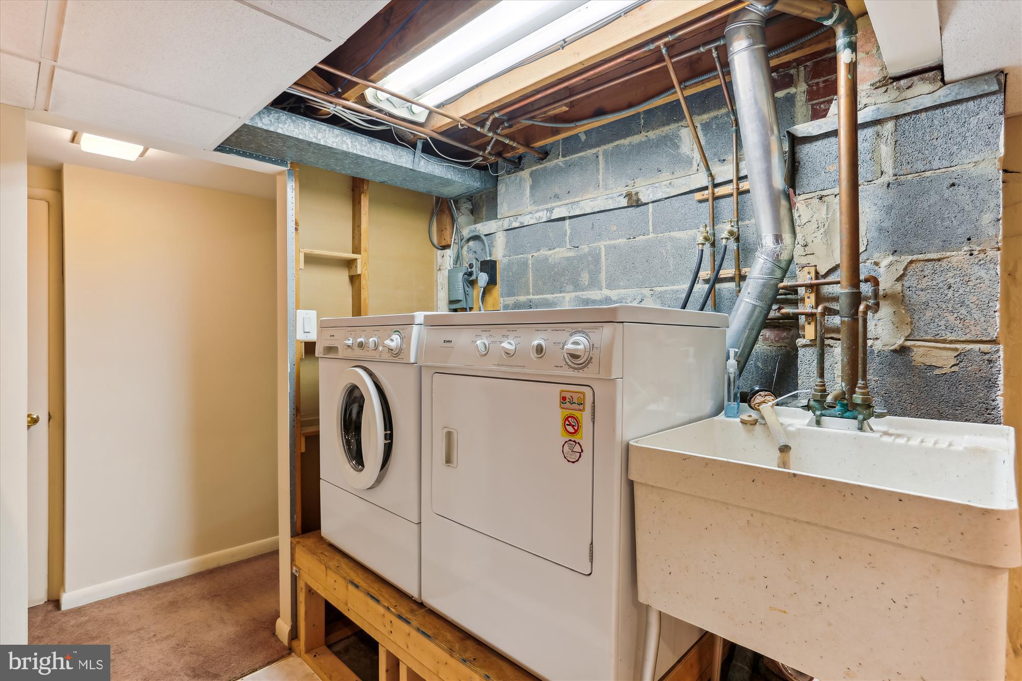 11510 Lockhart Place Silver Spring, MD 20902 - Photo 26 of 30 Laundry