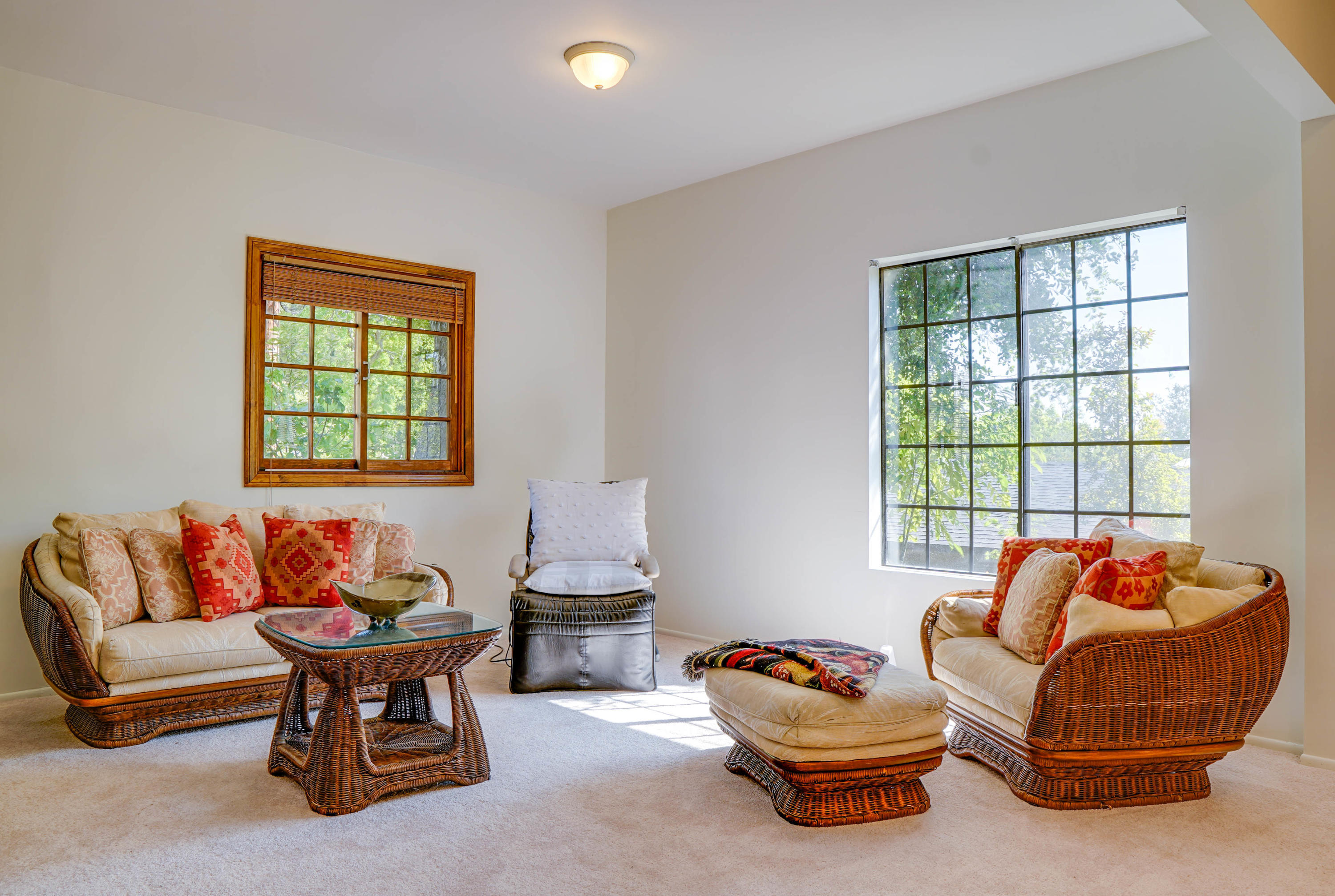 4535 El Prieto Road Altadena, CA 91001 - Photo 11 of 28 StorageRoom1