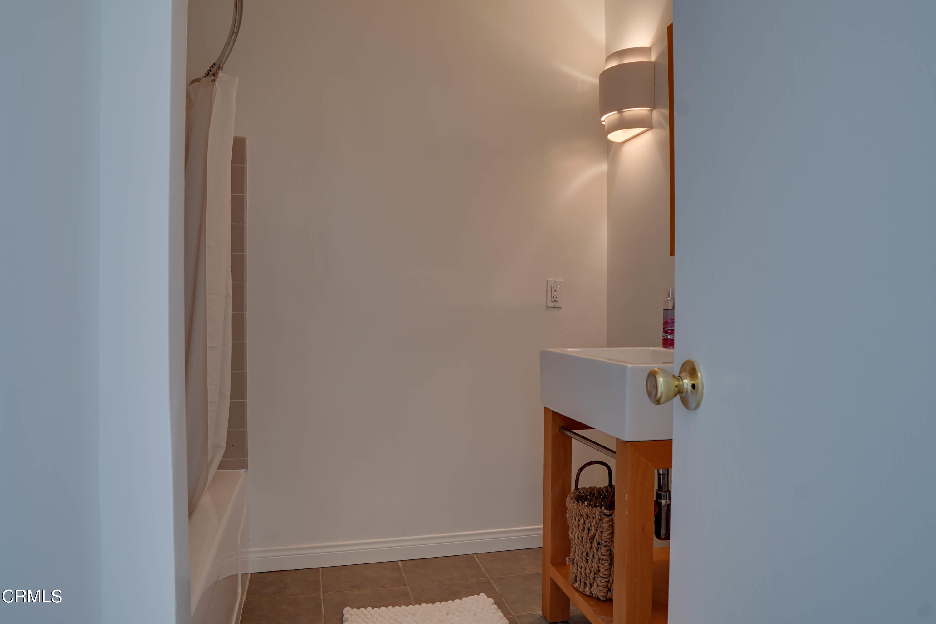 4535 El Prieto Road Altadena, CA 91001 - Photo 24 of 28 Bath2