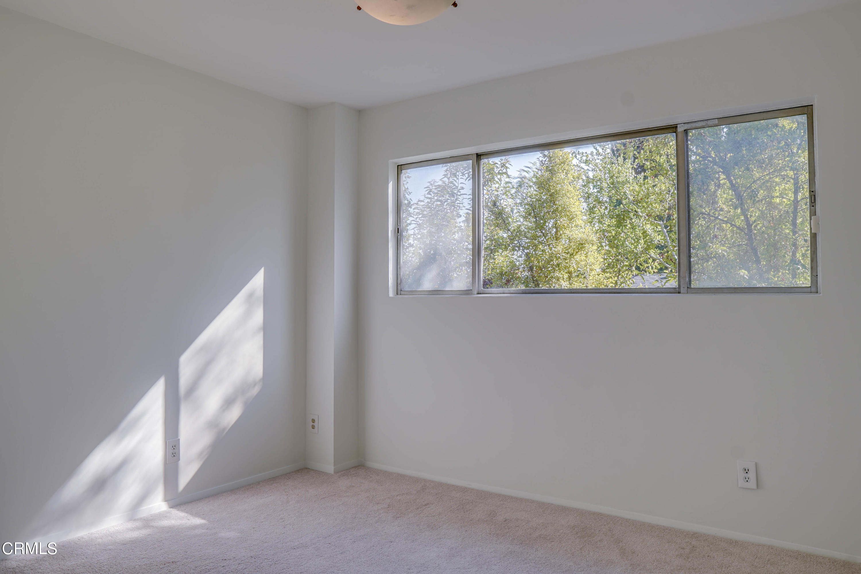 4535 El Prieto Road Altadena, CA 91001 - Photo 26 of 28 EmptyBed1