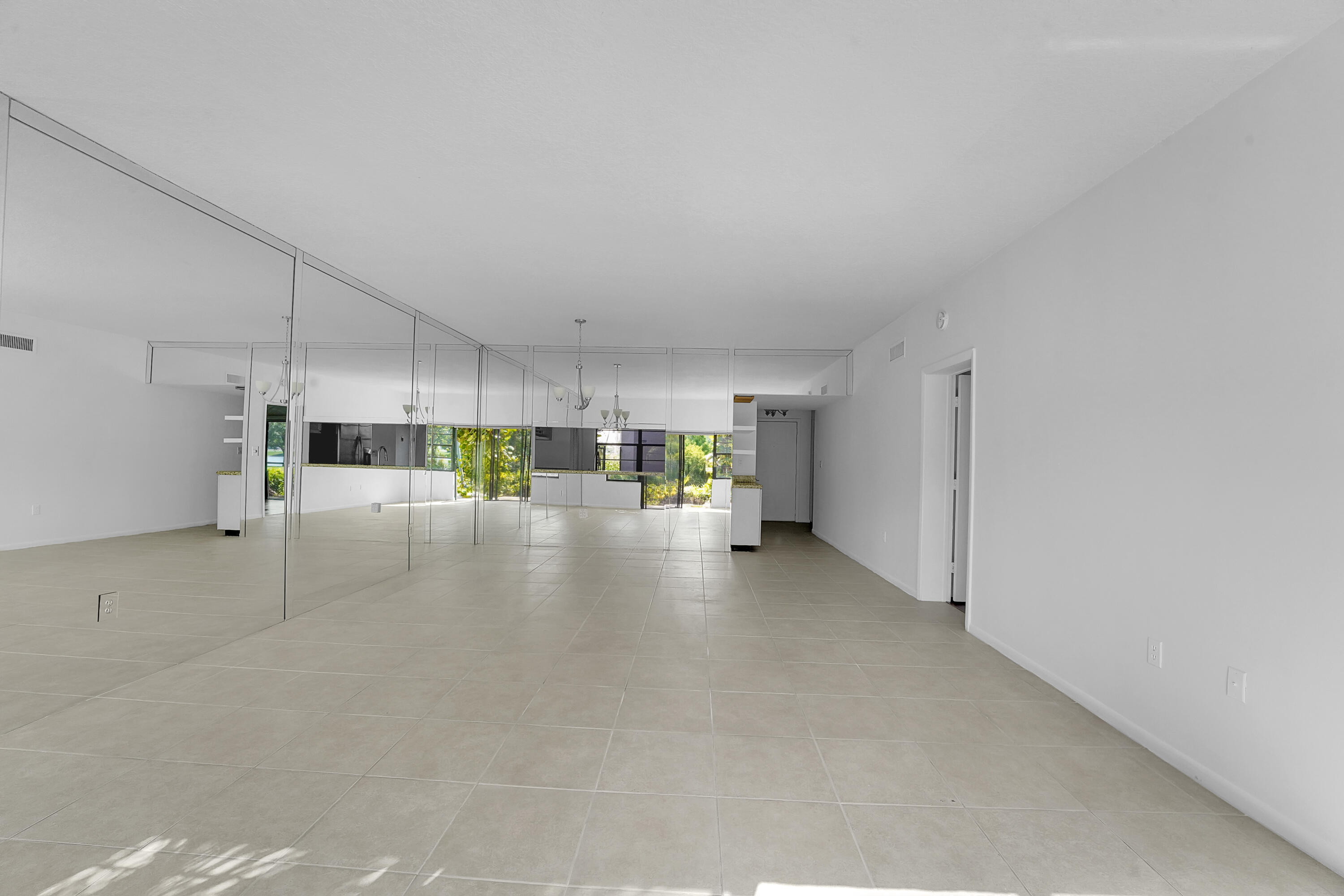 6654 Villa Sonrisa Drive, Unit 412 Boca Raton, FL 33433 - Photo 31 of 64 DSC08197