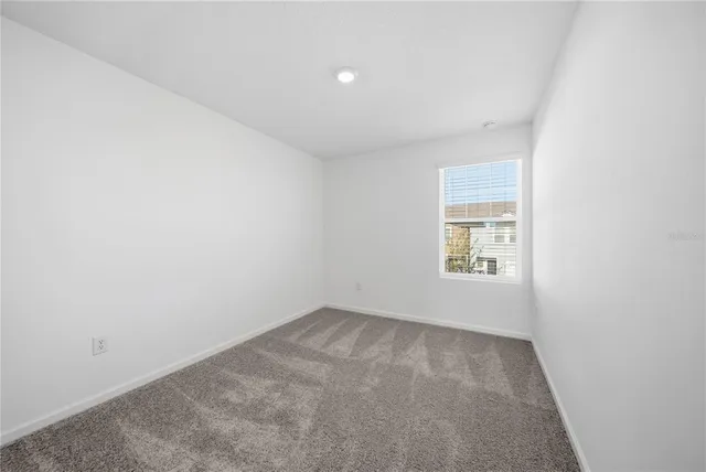 $2,000 | 6155 Daerr Rdg Street, Zephyrhills, FL 33542