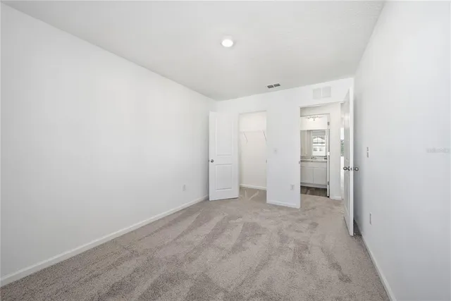 $2,000 | 6155 Daerr Rdg Street, Zephyrhills, FL 33542