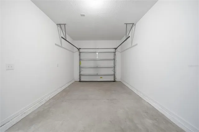 $2,000 | 6155 Daerr Rdg Street, Zephyrhills, FL 33542