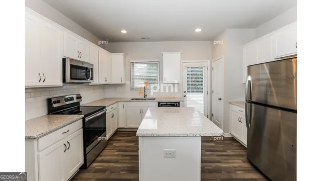 $2,495 | 3658 Madison Street, College Park, GA 30337